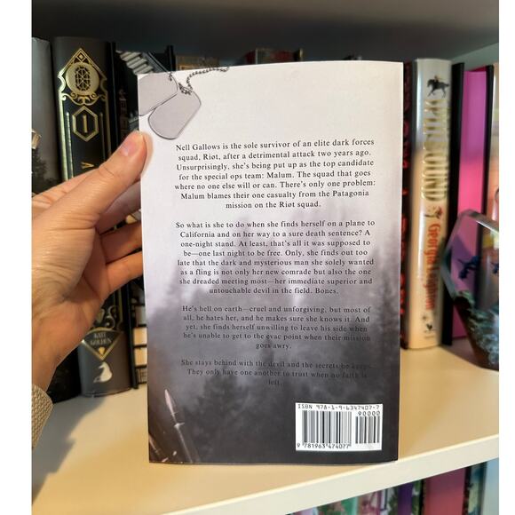 Leave Me Behind By K. M. Moronova OOP Paperback - Picture 2 of 8